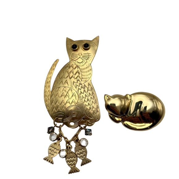 2 Vintage Cat Brooch Pins Gold Tone With Fish Charms Laying Down Kitty LC Whimsy - Picture 1 of 16